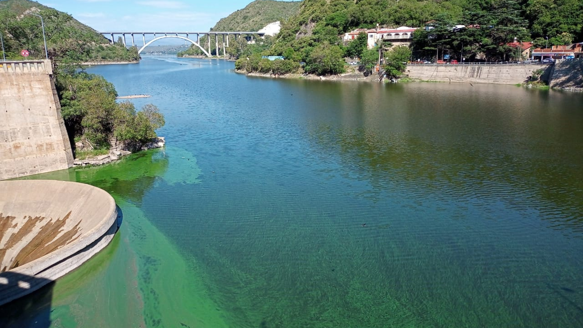 agua del embalse San Roque