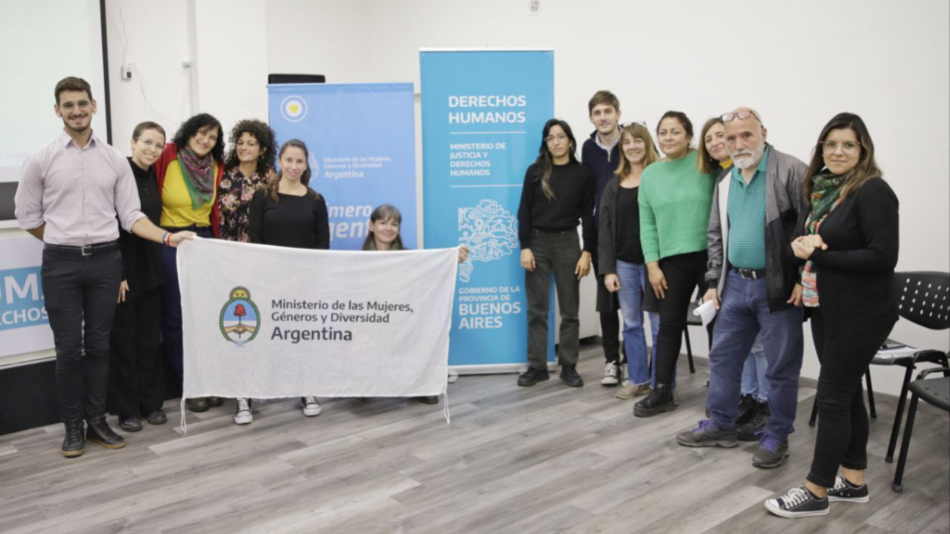 Se realizó en La Plata una jornada de visibilización de las violencias por  motivos de género contra personas migrantes – La Primera del Plural